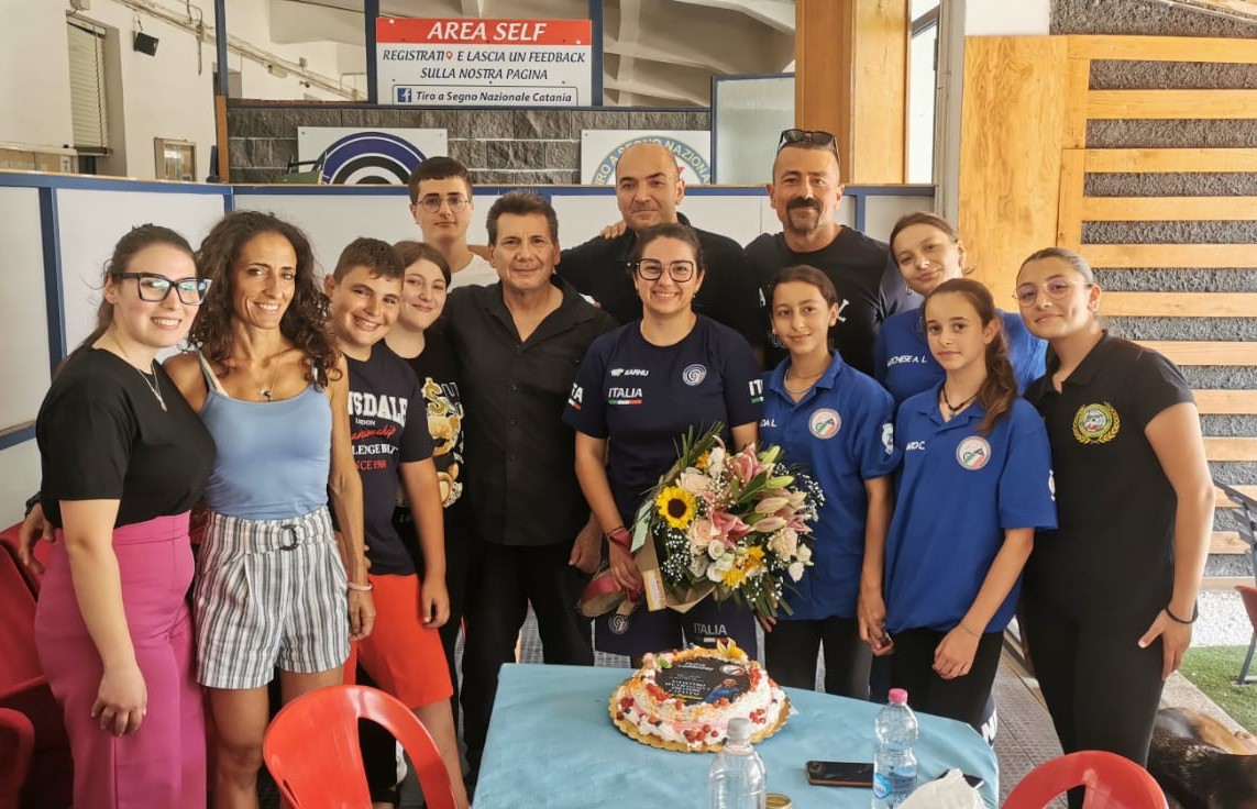 Petra Zublasing Catania posa