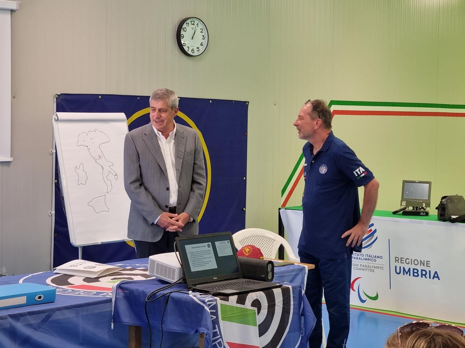 Vespasiano Corso Para 2 Ugherani