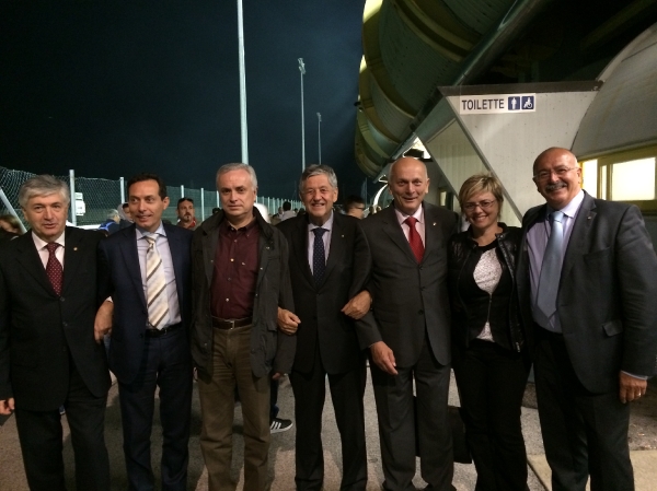 Il Presidente Obrist con il Consigliere UITS Raffaele Caputo, il Segretario Generale Walter De Giusti, Il Presidente del CR Umbria Paolo Giardinieri, il Presidente del CR Veneto Maurizio Dolce, il Direttore Sportivo Valentina Turisini e il Consigliere UITS Ivo Angelini