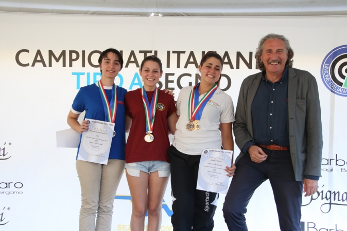 Podio carabina sportiva 3 posizioni juniores donne